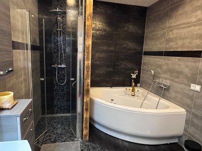 Holiday house Ferienhaus MILA - mit Pool, Sauna, Whirlwanne, 5000qm Privatgelände und Bolzplatz - Outdoor photo 14