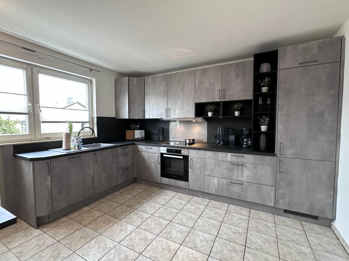 Holiday apartment Haus Ostseesprung - Fewo Sarah Hochparterre gratis WLAN, Parkplatz und gem. Garten - Outdoor photo 5