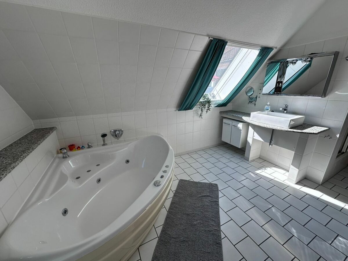 Holiday apartment Relaxen am Meer - mit Parkplatz und Whirlpoolwanne, Ostsee - Outdoor photo 4