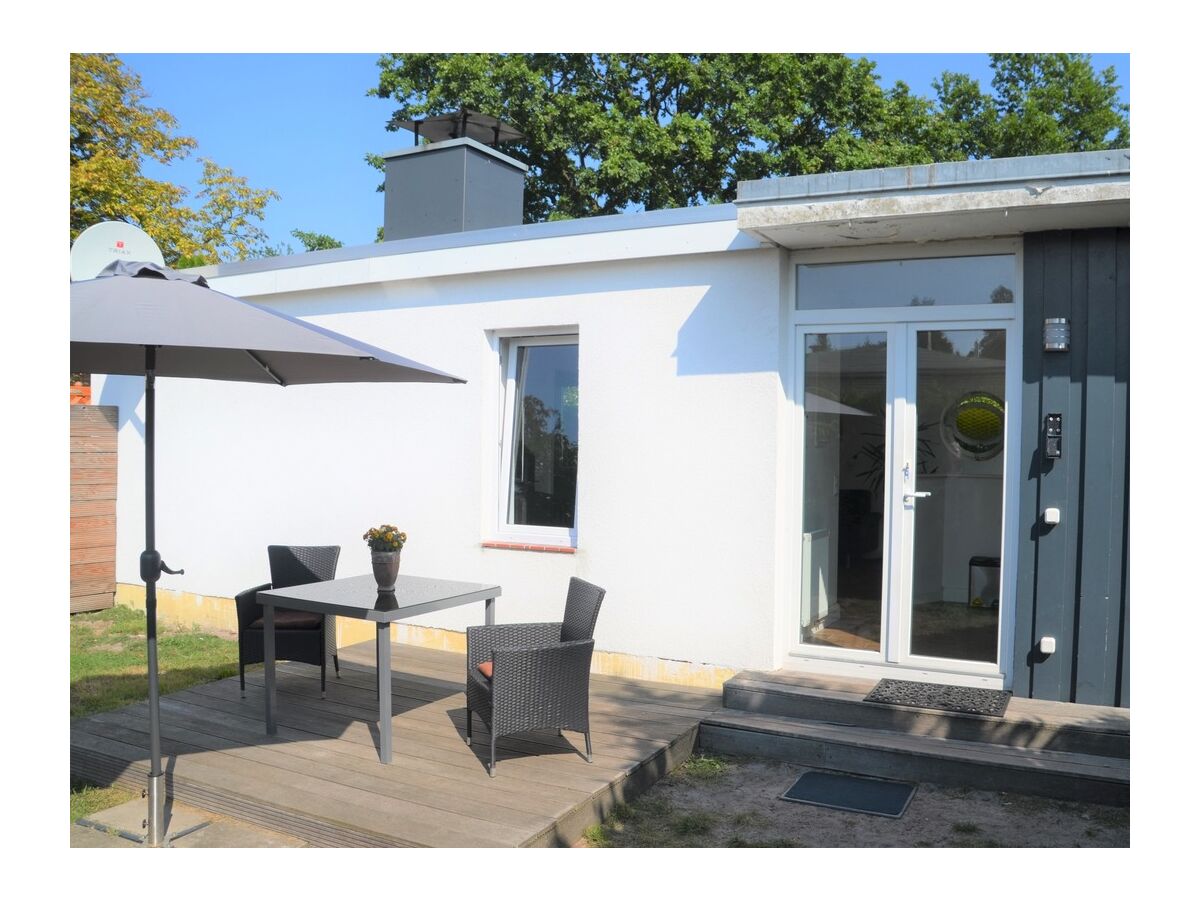 Holiday house No title