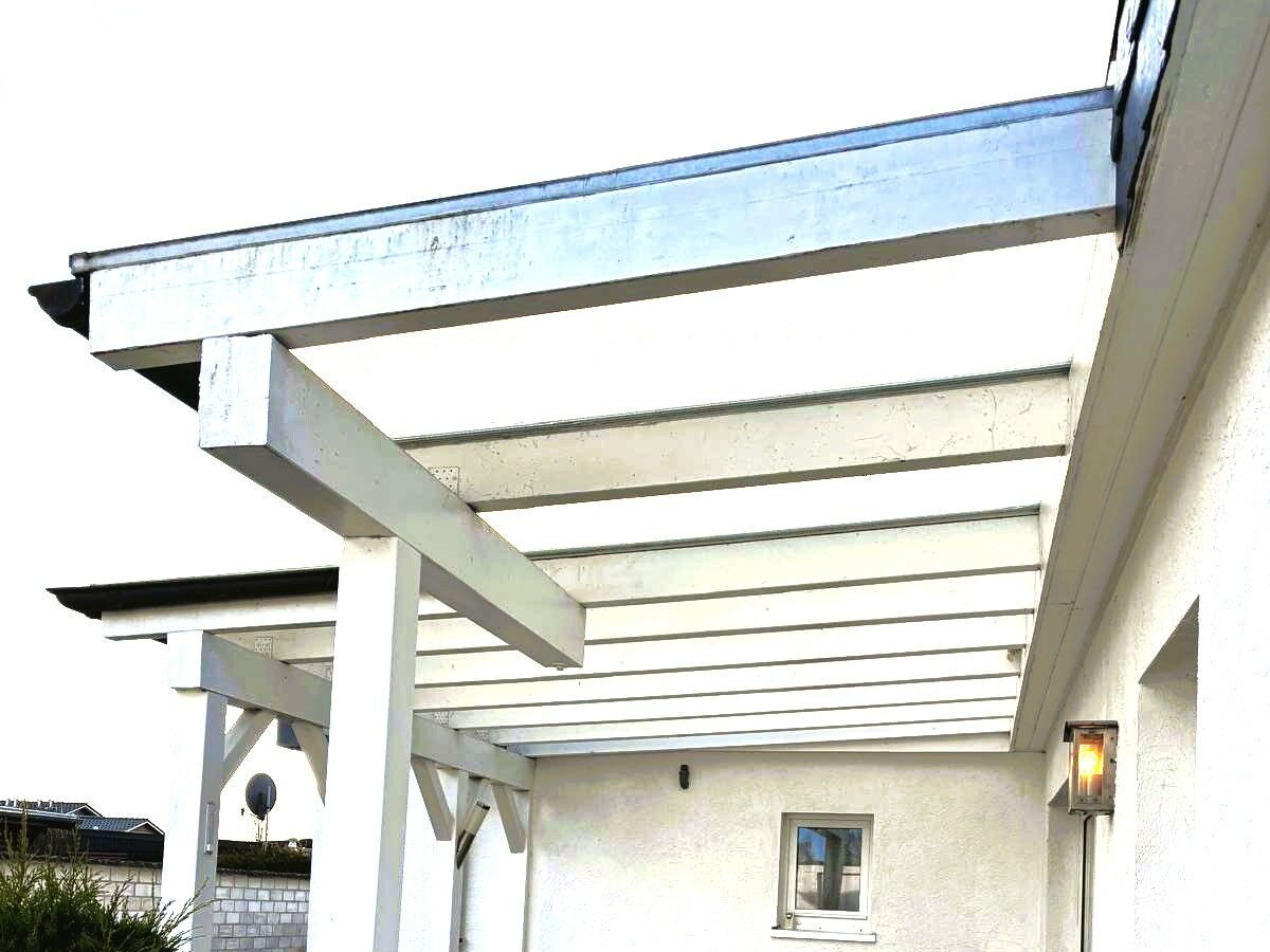 Holiday house No title