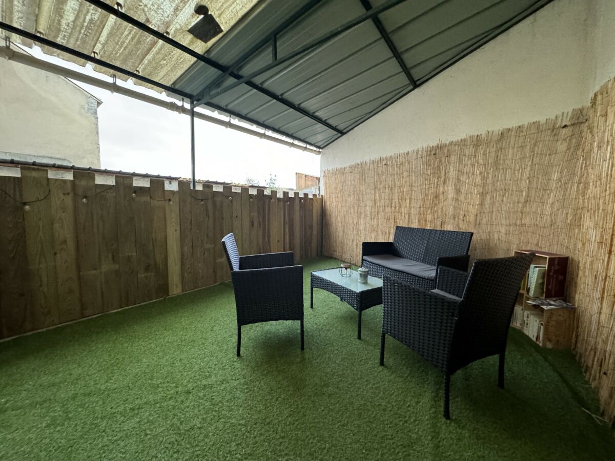 Apartment Apartment in Le Mans near Train Station - Outdoor photo 2