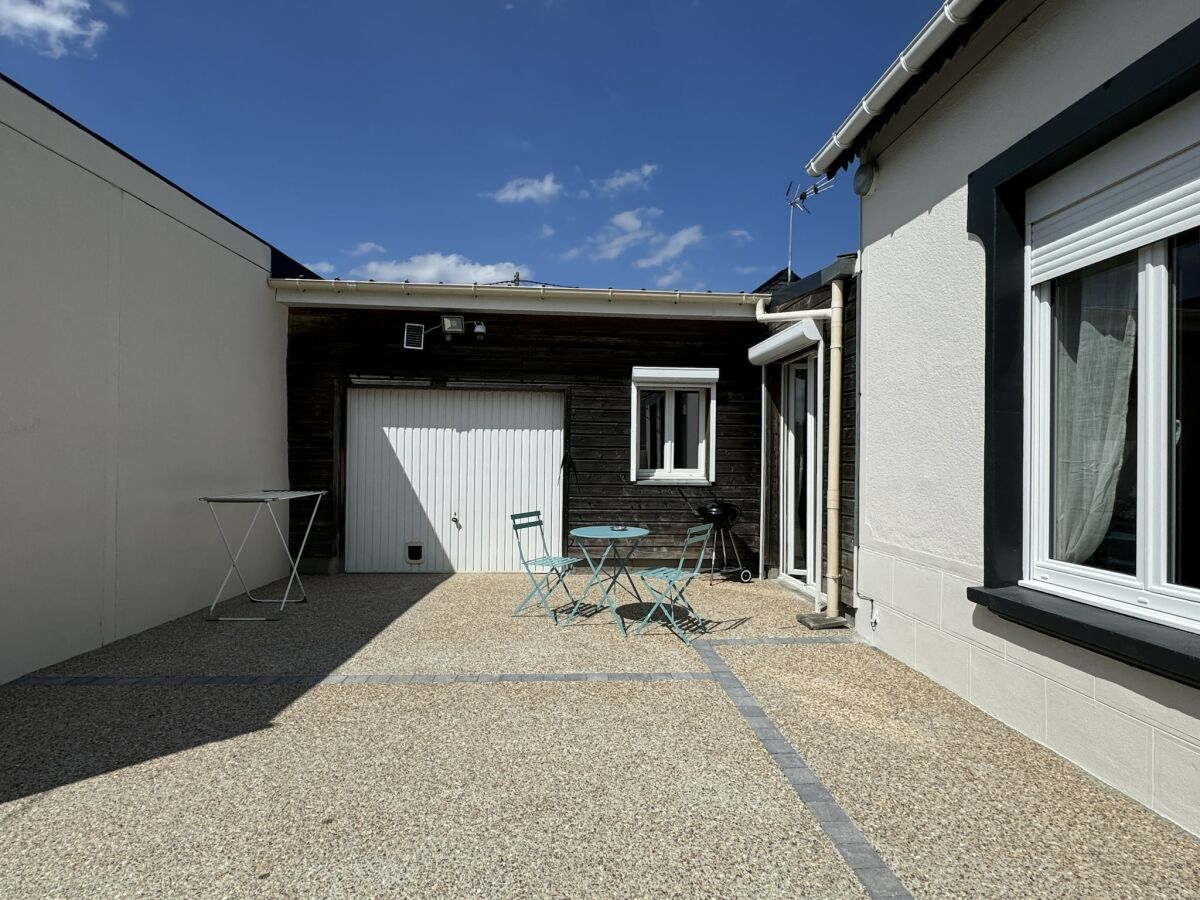 Holiday house House in Le Mans with Private Courtyard - Outdoor photo 2