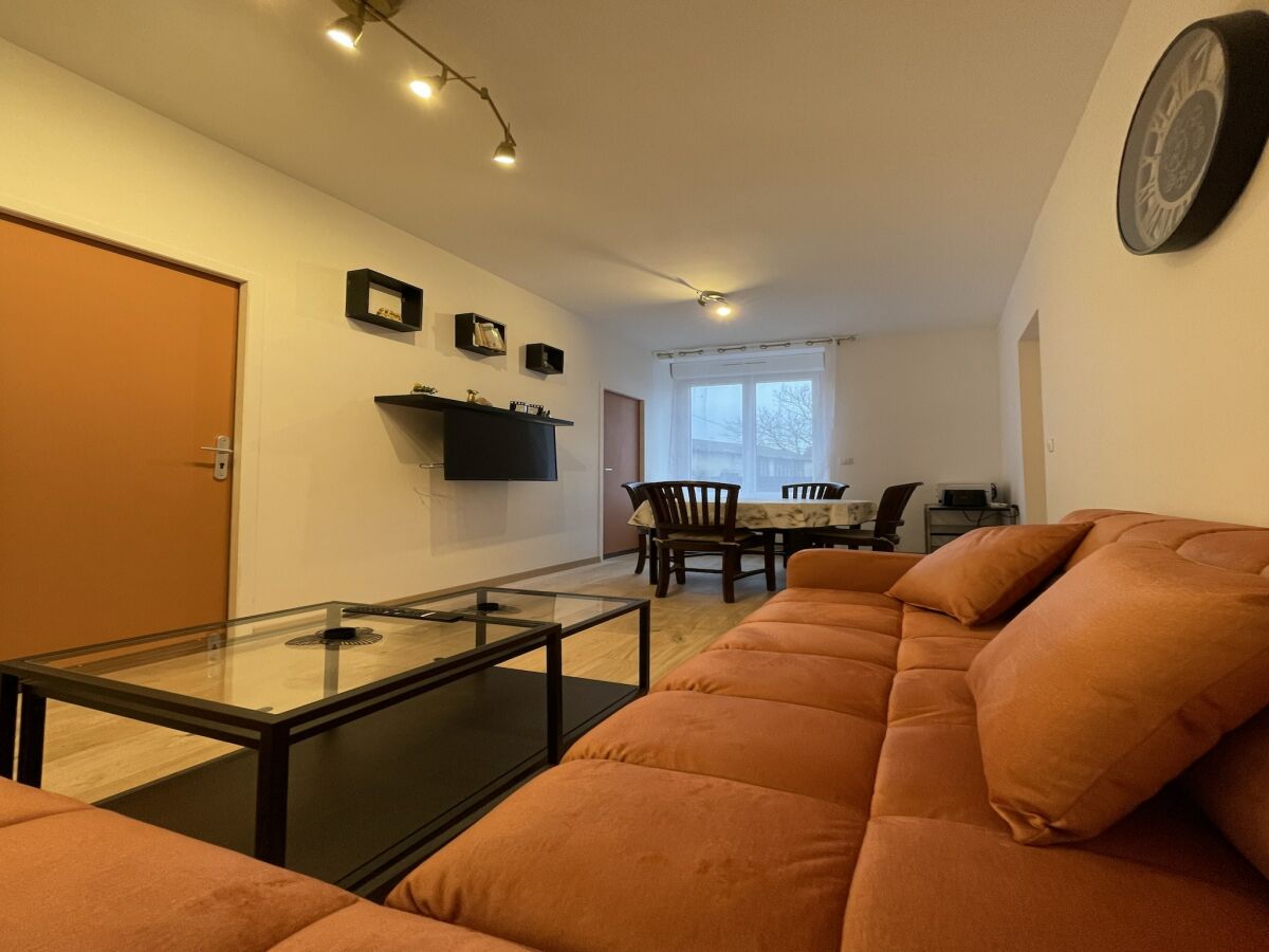 Apartment Wohnung in Noyen nahe Le-Mans-Strecke