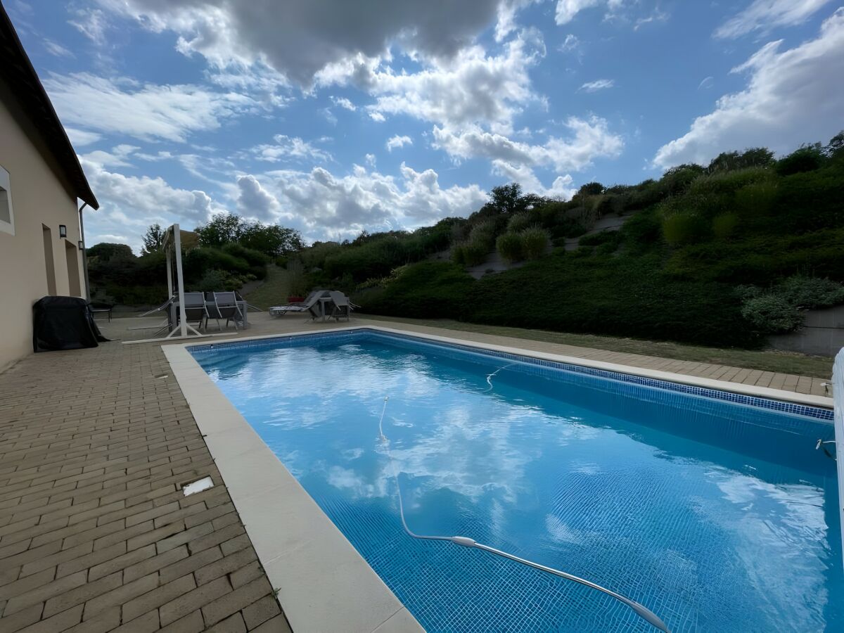 Holiday house Barn in Sarthe with Private Heated Pool - Outdoor photo 2