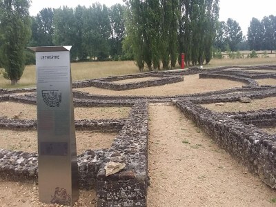 Chalet Chalet in Aubigné-Racan mit Pool und Garten - Environment photo 15