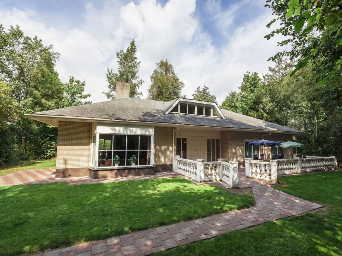 Holiday house Villa in Scherpenzeel near Veluwe Forest