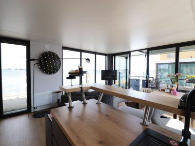 House boat Houseboat with sauna & fantastic view Offingawier - Features photo 10