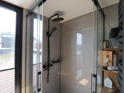 House boat Houseboat with sauna & fantastic view Offingawier - Features photo 15