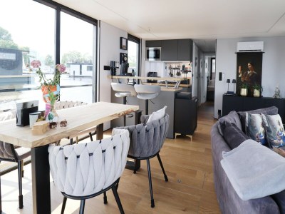 House boat Houseboat with sauna & fantastic view Offingawier - Features photo 16