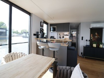 House boat Houseboat with sauna & fantastic view Offingawier - Features photo 18