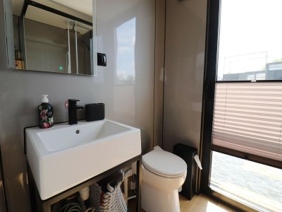 House boat Houseboat with sauna & fantastic view Offingawier - Features photo 20