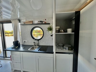 House boat Mi Casita Tiny Boathouse - Features photo 8