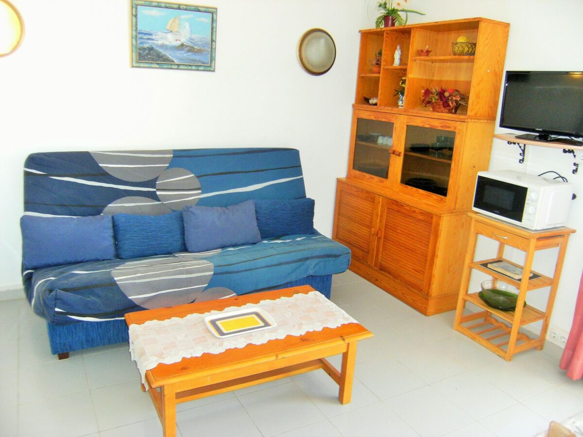Apartment Apartment in Estartit near sea beach - Features photo 4