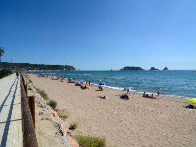 Apartment Apartment in Estartit near sea beach - Outdoor photo 2