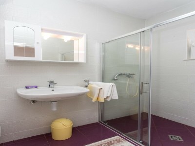 Apartment Guest House Oreb - One Bedroom Apartment with Terrace and Sea View - Features photo 7