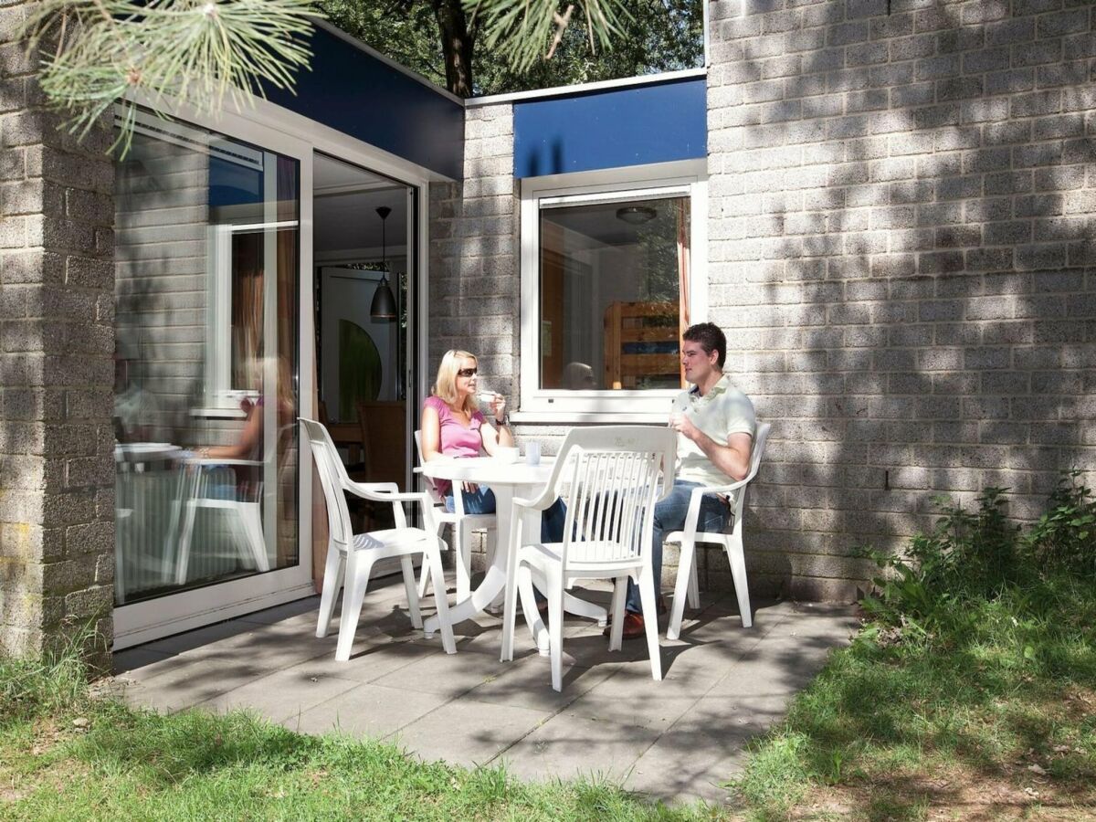 Holiday park Bungalow in den Niederlanden mit Sauna - Outdoor photo 4