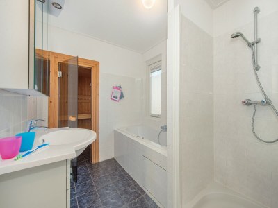 Holiday park Villa in Niederlande mit Sauna & Whirlpool - Features photo 8