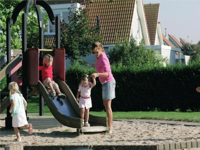 Holiday park Villa in Zeeland near the Beach - Outdoor photo 4