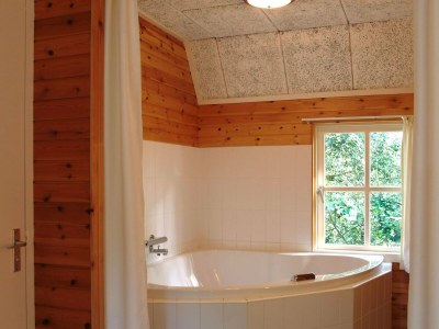 Holiday park Bauernhaus in Herperduin mit Whirlpool - Features photo 10