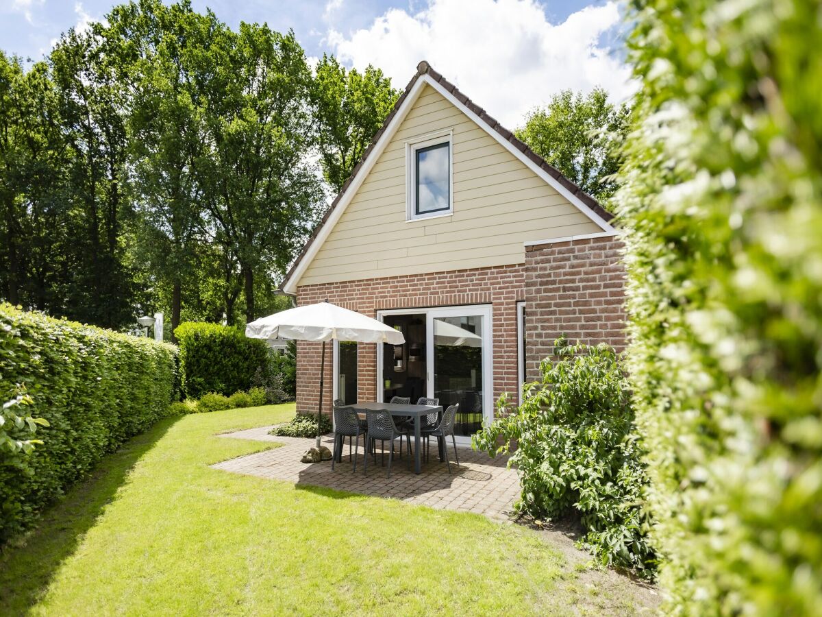 Holiday park Ferienhaus in Gelderland mit Garten - Outdoor photo 4