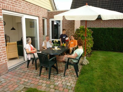 Holiday park Holiday Home in Netherlands with Private Garden - Outdoor photo 7