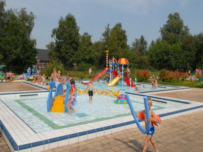 Holiday park Cozy Bungalow with Terrace - Outdoor photo 19