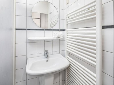 Holiday park Restyled house with fireplace, surrounded by green - Features photo 6