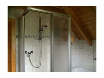 Apartment Ferienhaus/3 Schlafräume/Dusche, Badewanne, WC - Features photo 16