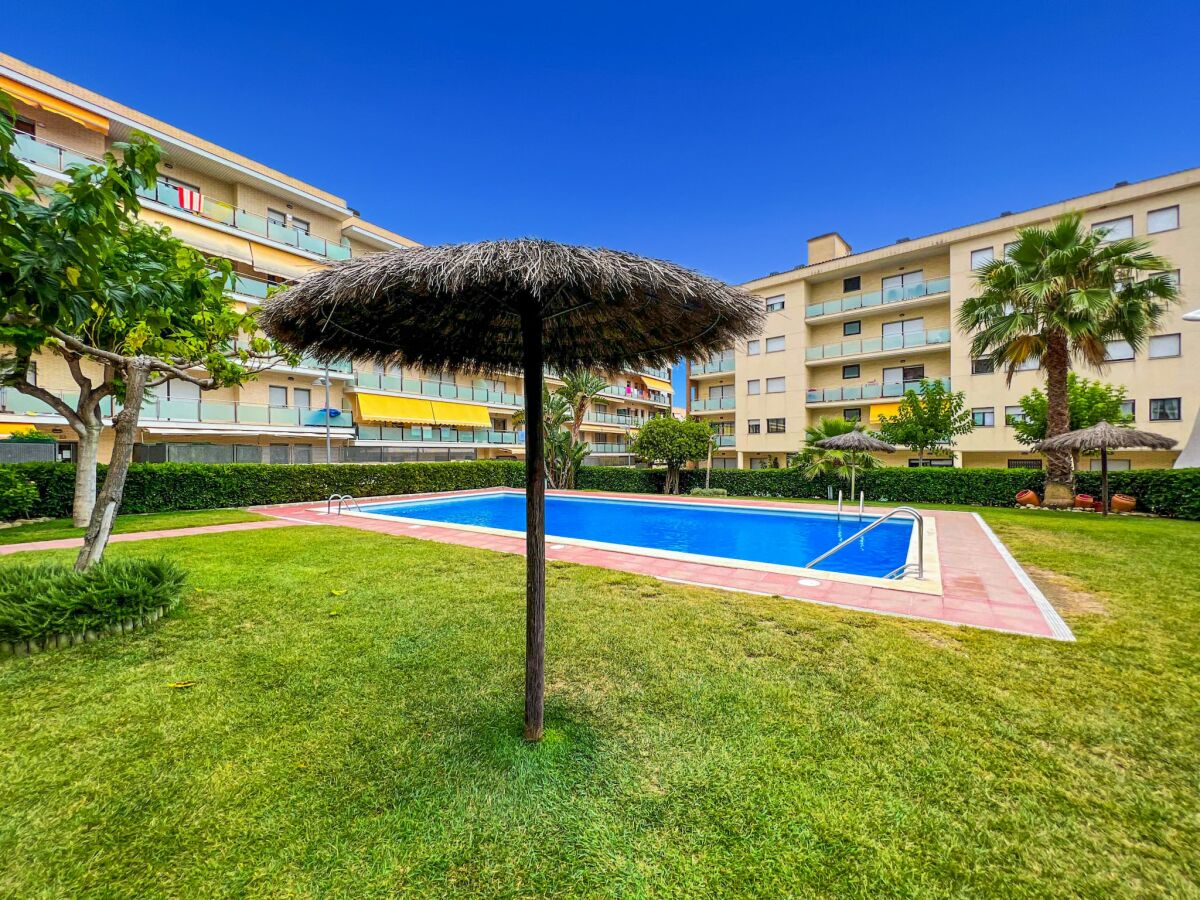 Apartment Apartment in Fenals near Beach & Saltwater Pool - Outdoor photo 4