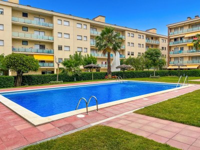 Apartment Apartment in Fenals near Beach & Saltwater Pool - Outdoor photo 7