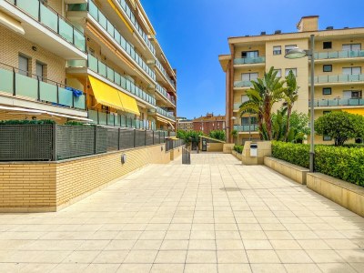Apartment Apartment in Fenals near Beach & Saltwater Pool - Outdoor photo 19