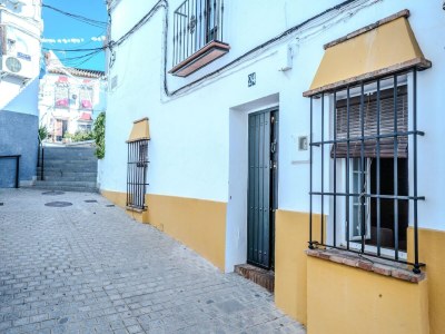 cave dwelling Apartment in Andalusia with Scenic Views in La Puebla de los Infantes - cave dwelling