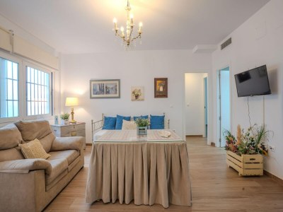 Apartment Apartment in Peñaflor with Charming Patio - Features photo 5