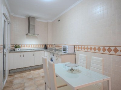 Apartment Apartment in Peñaflor with Charming Patio - Features photo 9