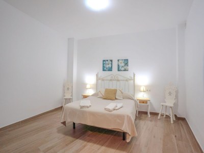 Apartment Apartment in Peñaflor with Charming Patio - Features photo 28