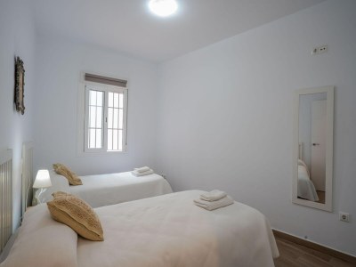 Apartment Apartment in Peñaflor with Charming Patio - Features photo 29