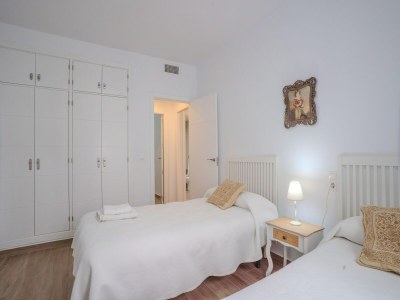 Apartment Apartment in Peñaflor with Charming Patio - Features photo 33