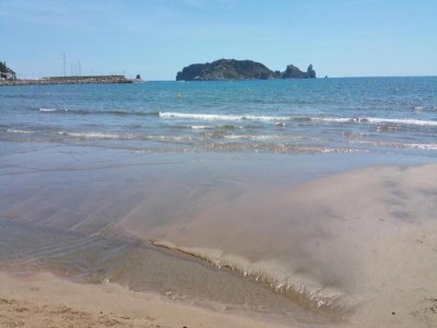 Apartment Beachfront Apartment in Estartit with Garden - Environment photo 25