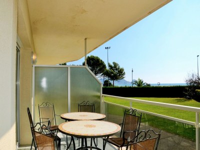 Apartment Beachfront Apartment in Estartit with Garden - Outdoor photo 40