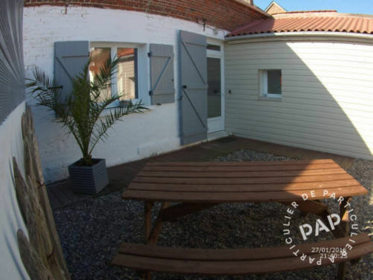 Holiday house No title