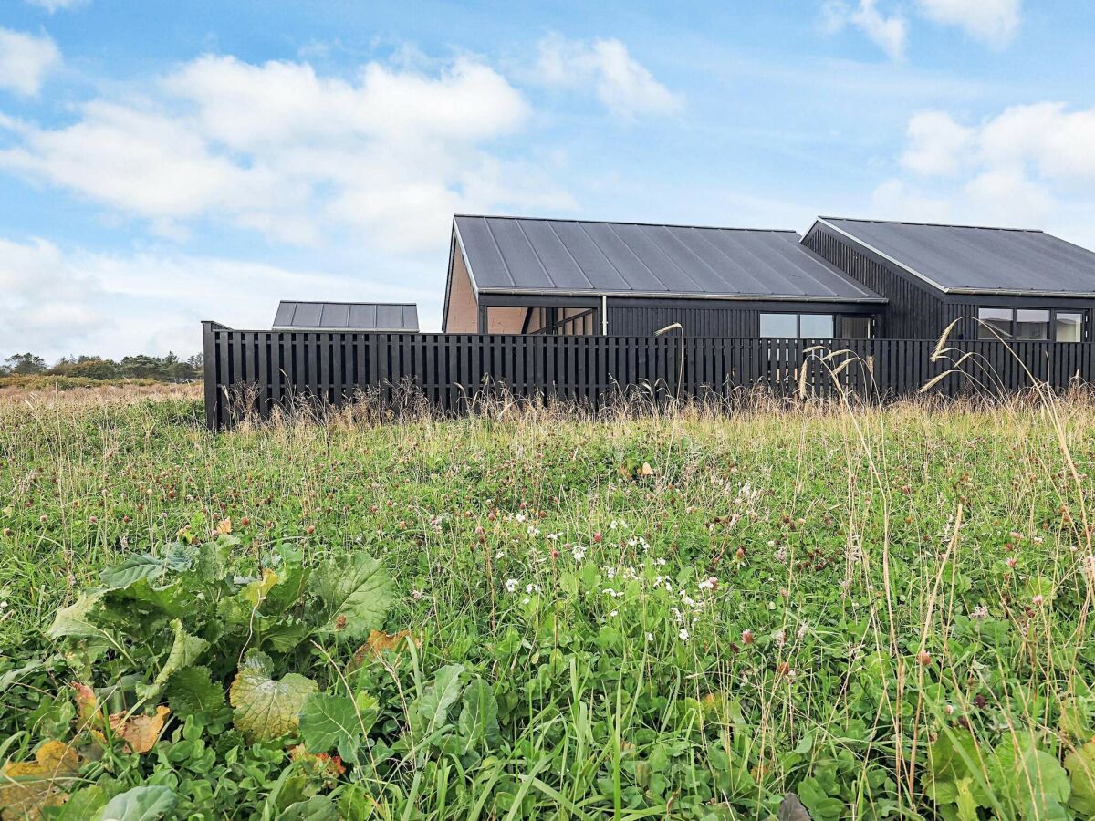 Holiday house 5 Sterne Ferienhaus in Løkken - Outdoor photo 2