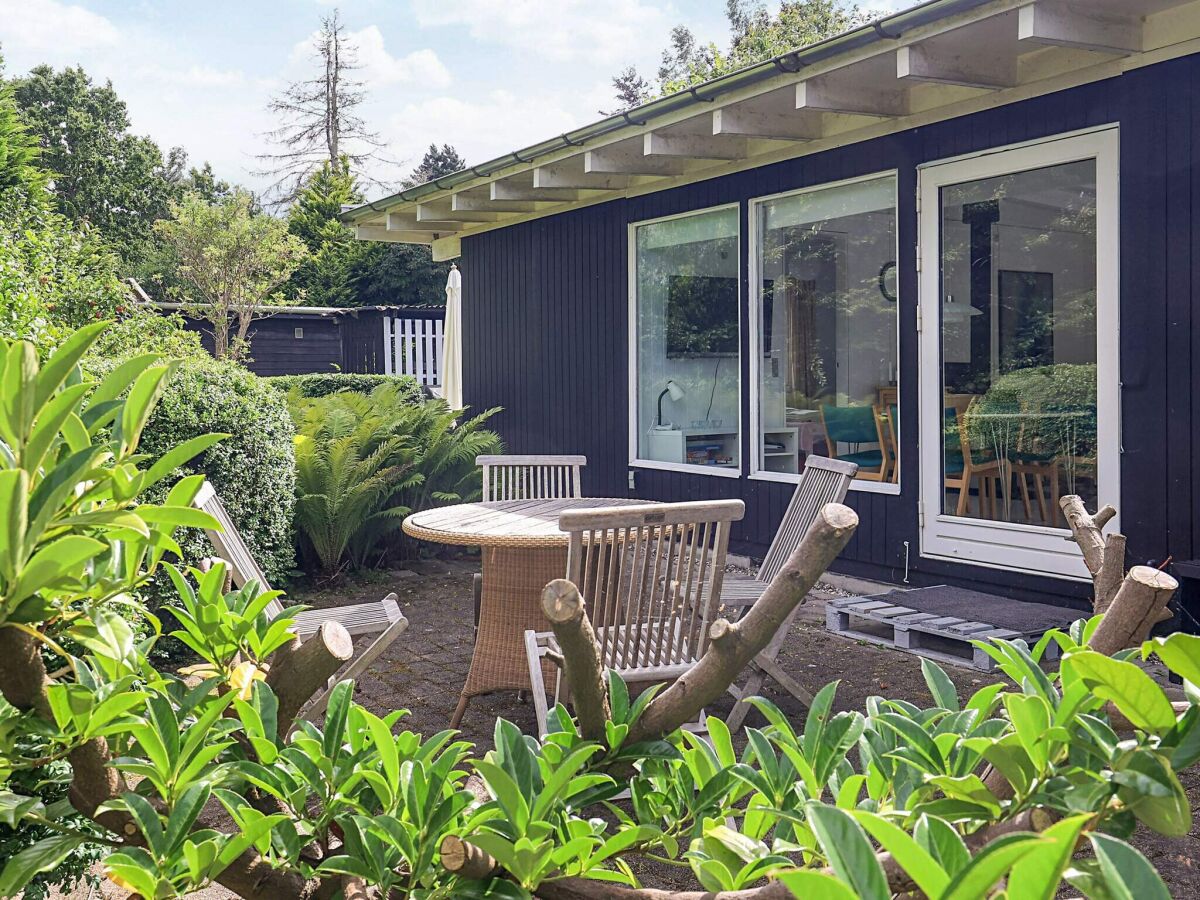 Holiday house 6 person holiday home in Dronningmølle - Outdoor photo 3