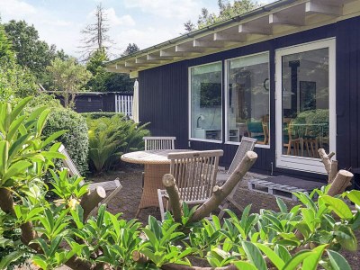 Holiday house 6 person holiday home in Dronningmølle - Outdoor photo 3