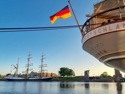 Holiday apartment Ferienwohnung "Hafenblick" im NewPort - Environment photo 21