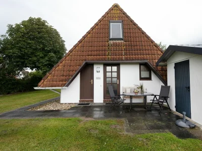 Holiday house Ferienhaus "Lichtes Haus am Feld " Tegeler Rinne 12 in Wurster Nordseeküste - Holiday house