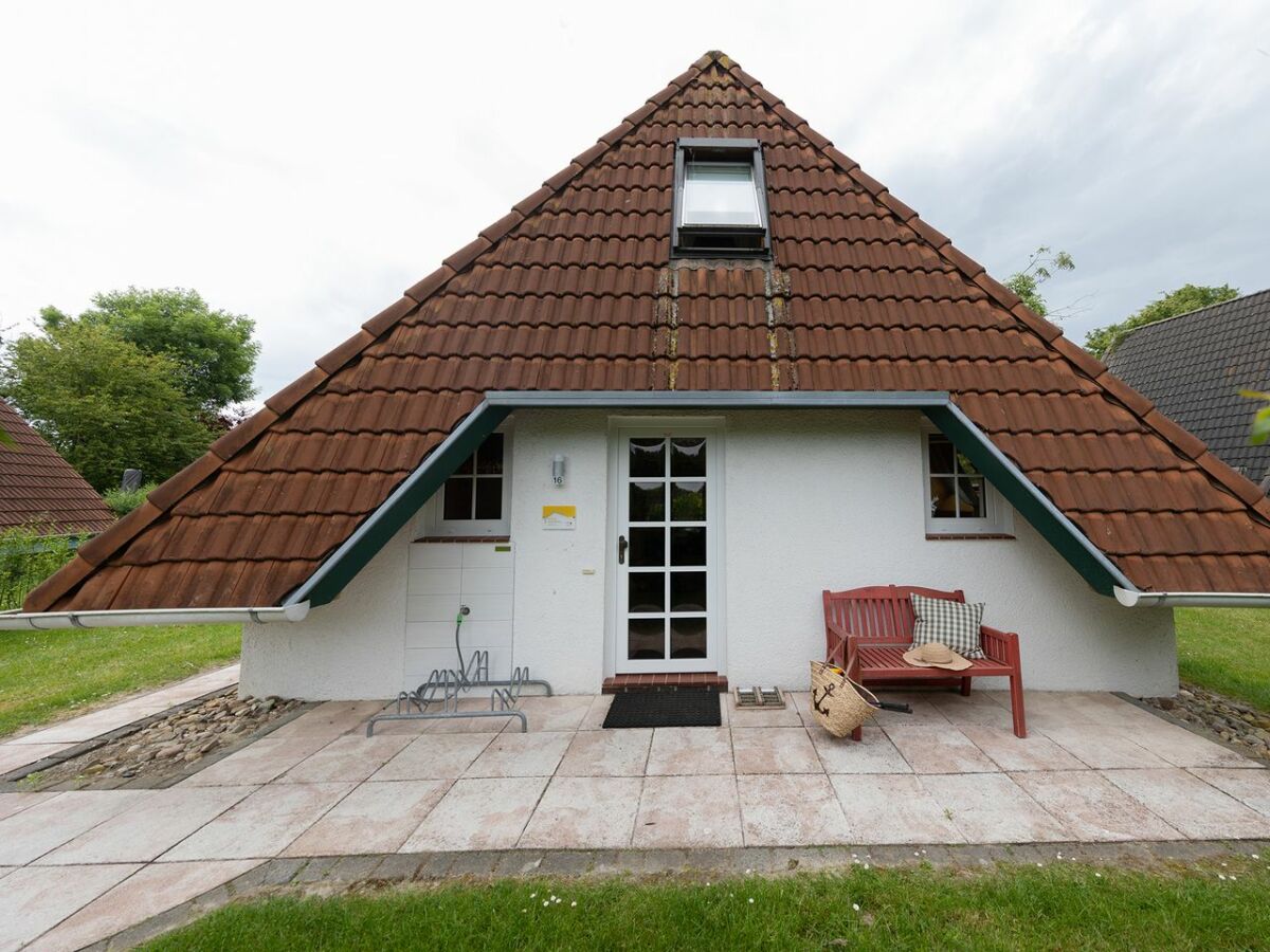 Holiday house Ferienhaus "Nordseenest-Dorum" Wittsand 16