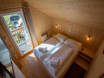 Chalet Luxury retreat with relaxing bubble bath - Features photo 15