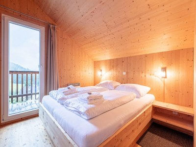 Chalet Luxury retreat with relaxing bubble bath - Features photo 18