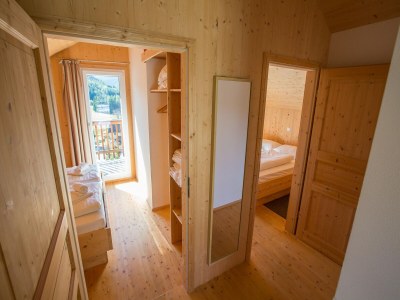 Chalet Luxury retreat with relaxing bubble bath - Features photo 23